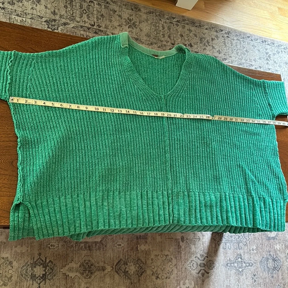 Free People Oversized Green V-Neck Chunky Knit Sweater Med/Large - Picture 4 of 15